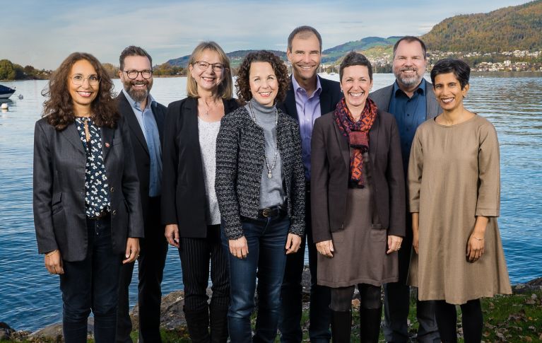 The picture shows the eight members of the management of Swiss Transfusion SRC